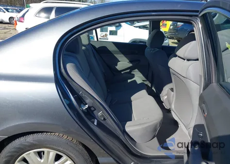 2011 Honda Civic Vp z USA, uszkodzony, nr VIN 19XFA1F38BE039573